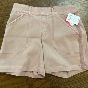 Spanx stretch twill 6 inch shorts